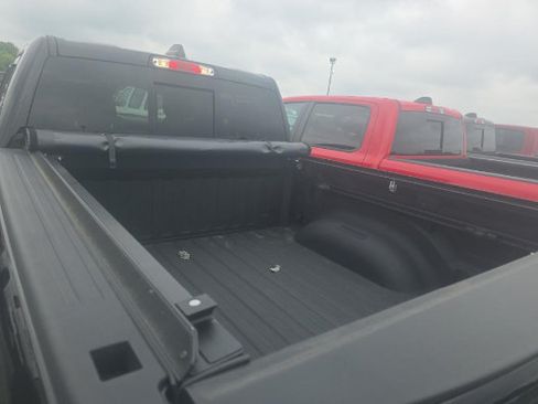 Used 2025 RAM 1500 Big Horn AWD/4WD image 5
