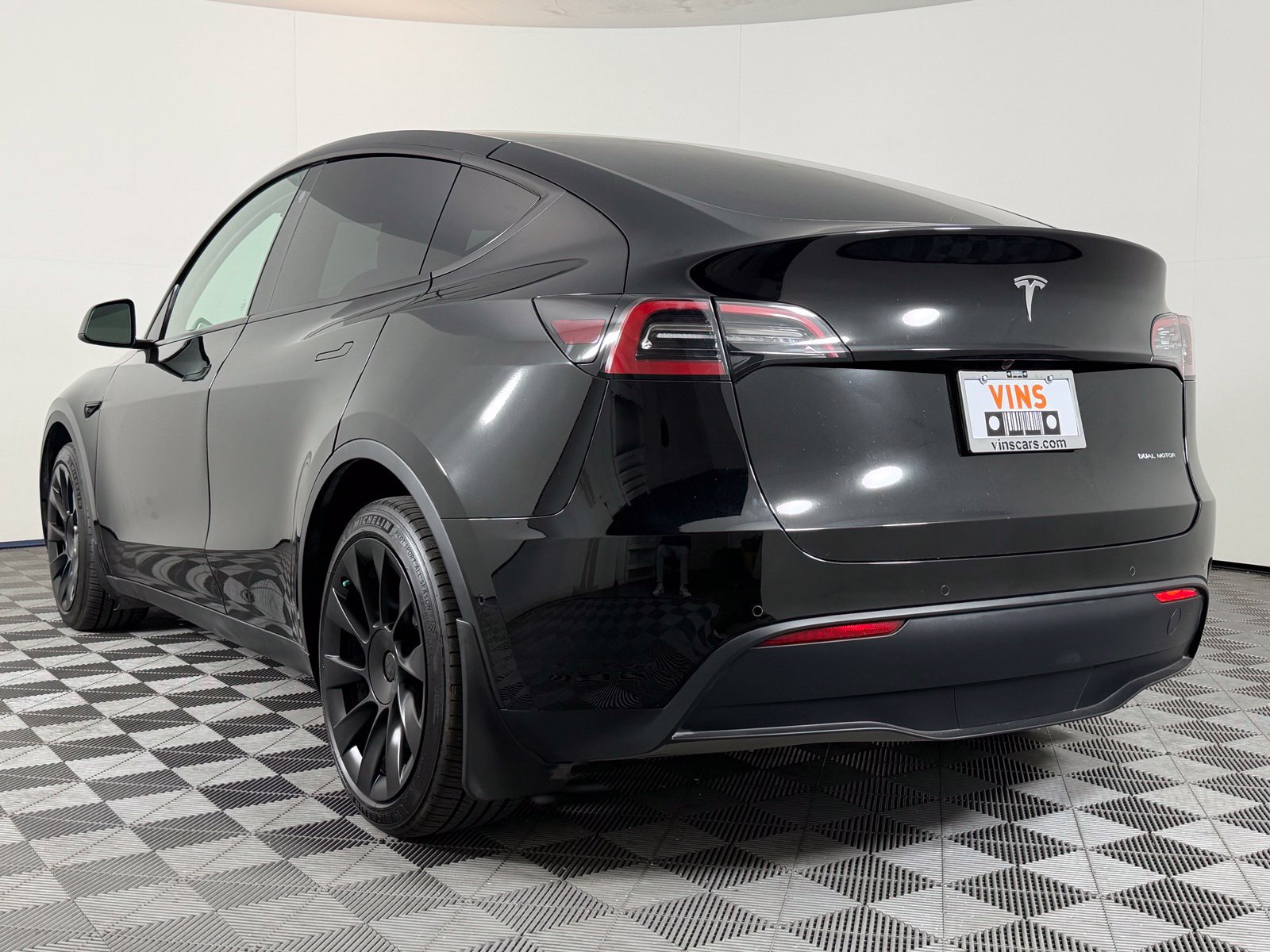 Used 2022 Tesla Model Y Long Range AWD/4WD image 7