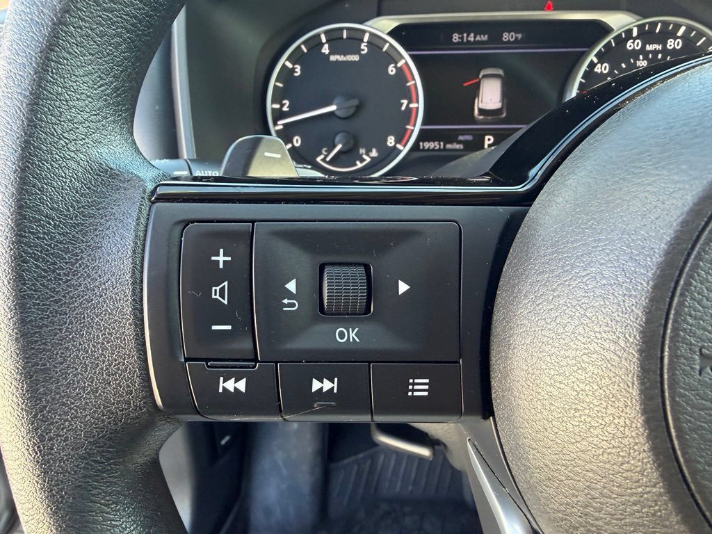 Used 2023 Nissan Rogue SV AWD/4WD image 15