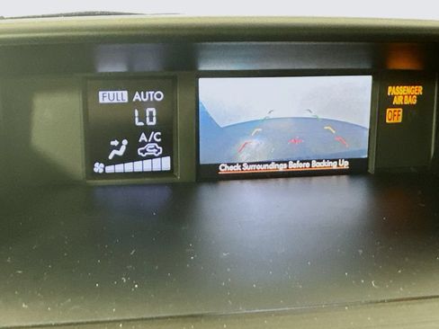 Used 2015 Subaru Forester 2.5i Limited AWD/4WD image 15