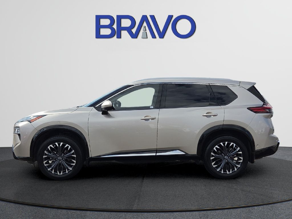 Used 2024 Nissan Rogue Platinum w/ Platinum Premium Package FWD image 2