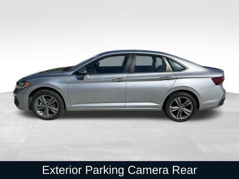 Used 2022 Volkswagen Jetta SE image 5