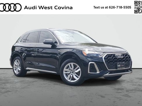 Used 2023 Audi Q5 2.0T Premium w/ Convenience Package AWD/4WD image 1