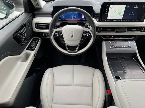 New 2026 Lincoln Aviator AWD image 31