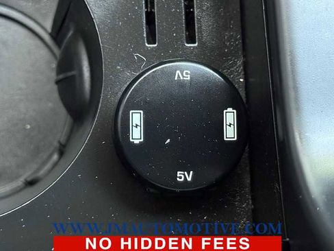 Used 2019 Land Rover Discovery Sport HSE Luxury image 36