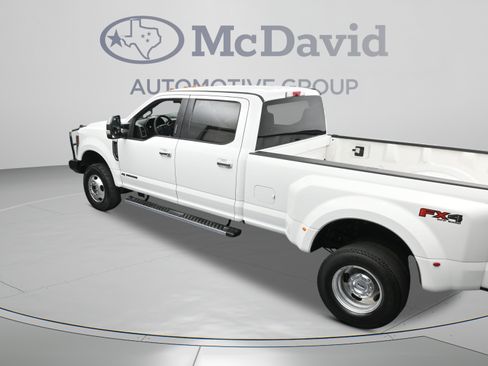 Used 2019 Ford F350 XLT w/ XLT Premium Package AWD/4WD image 36
