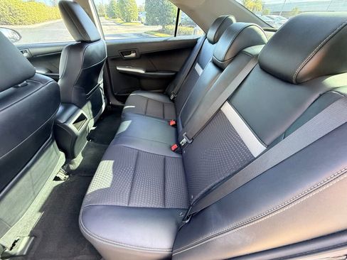 Used 2012 Toyota Camry L image 19