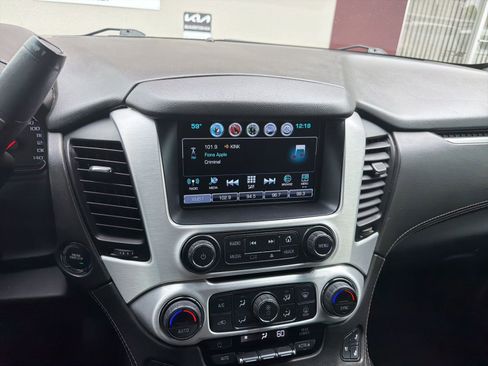 Used 2020 GMC Yukon XL SLT w/ Open Road Package AWD/4WD image 8