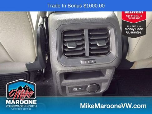 Used 2021 Volkswagen Tiguan SE w/ Panoramic Sunroof Package image 16