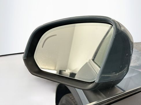 Used 2023 Volvo XC40 B5 Plus w/ Protection Package Premier image 16