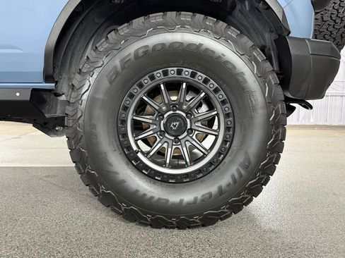 Used 2023 Ford Bronco Badlands AWD/4WD image 12