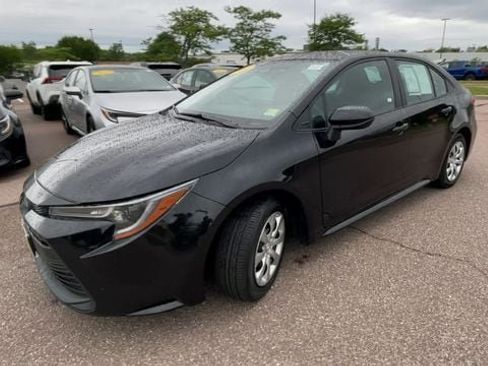 Used 2024 Toyota Corolla LE FWD image 6