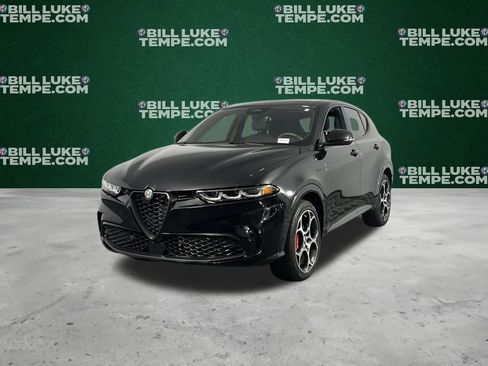 Used 2024 Alfa Romeo Tonale Veloce w/ Premium Interior Package image 3