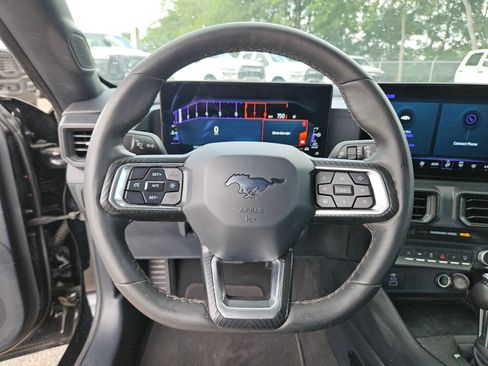 Used 2024 Ford Mustang Coupe RWD image 20