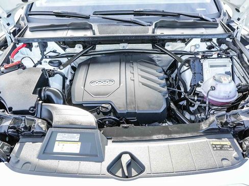 Used 2023 Audi Q5 2.0T Premium w/ Convenience Package image 42