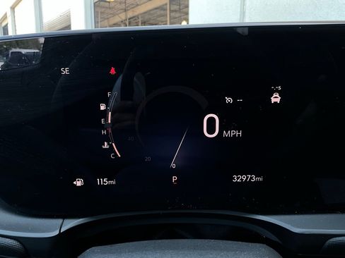 Used 2025 Buick Envista Preferred image 37