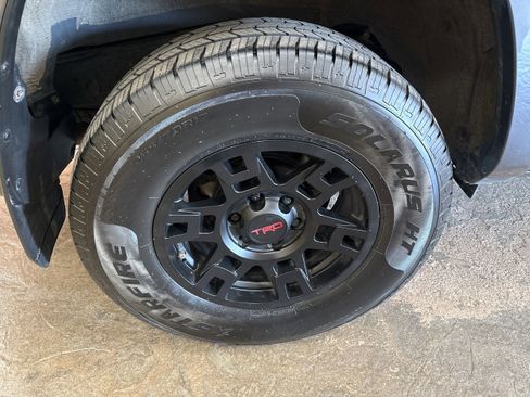 Used 2021 Toyota 4Runner SR5 Premium w/ Moonroof Package image 9