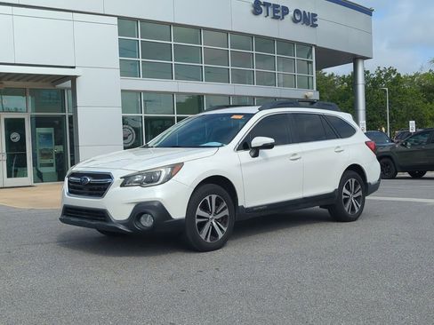 Used 2019 Subaru Outback 2.5i Limited AWD/4WD image 2