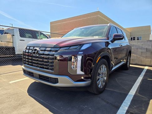 Used 2023 Hyundai Palisade SEL image 2