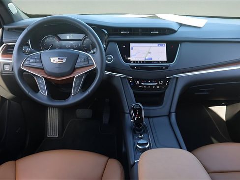 New 2025 Cadillac XT5 Premium Luxury image 14