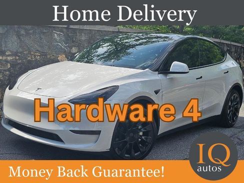 Used 2024 Tesla Model Y Long Range AWD/4WD image 1
