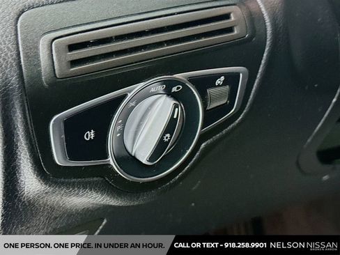 Used 2020 Mercedes-Benz GLC 300 4MATIC image 10