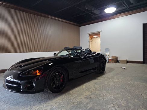 Used 2004 Dodge Viper SRT-10 RWD image 23