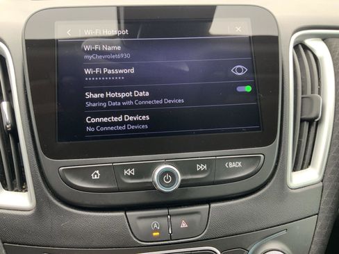 Used 2024 Chevrolet Malibu LT image 37