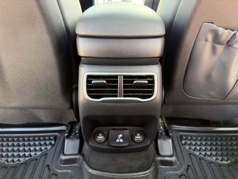 Used 2021 Hyundai Santa Fe Calligraphy image 34