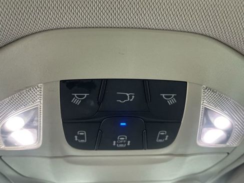 Used 2018 Chrysler Pacifica Limited w/ Advanced Safetytec Group image 26