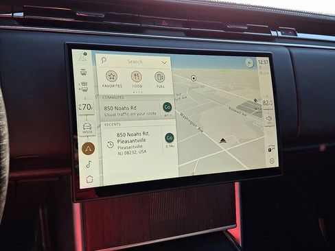 Used 2025 Land Rover Range Rover Long Wheelbase Autobiography image 20