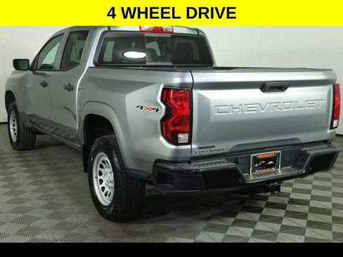 Used 2023 Chevrolet Colorado W/T w/ WT Convenience Package II AWD/4WD image 5