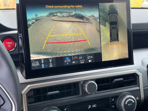 Certified 2026 Toyota 4Runner TRD Off-Road Premium image 25