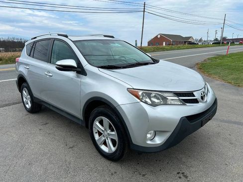 Used 2014 Toyota RAV4 XLE FWD image 4