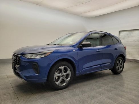 Used 2023 Ford Escape ST-Line image 2