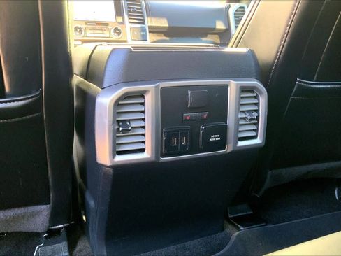 Used 2018 Ford F150 Platinum w/ Equipment Group 701A Luxury image 34