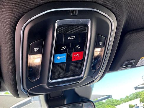 Used 2024 Jeep Grand Cherokee Altitude AWD/4WD image 32