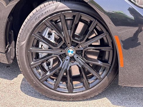 Used 2022 BMW 750Li xDrive AWD/4WD image 19