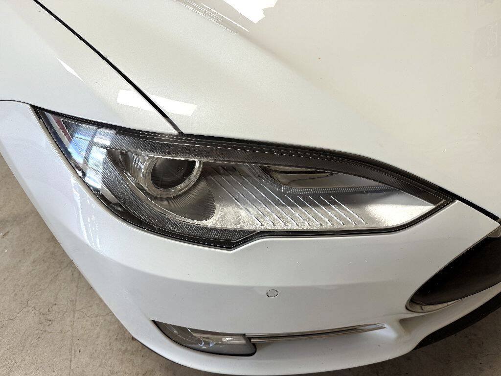 Used 2016 Tesla Model S 85 RWD image 19