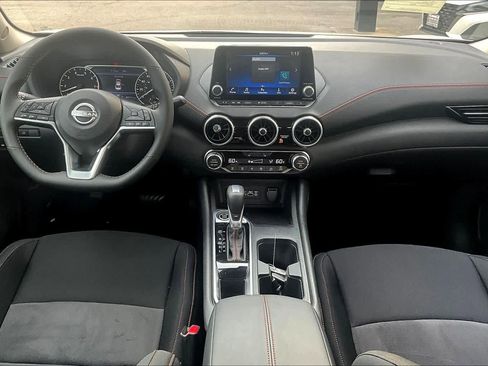 New 2025 Nissan Sentra SR w/ Midnight Edition image 5