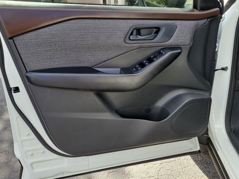 Certified 2023 Nissan Rogue S AWD/4WD image 18