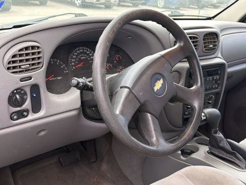 Used 2005 Chevrolet TrailBlazer LS RWD image 12