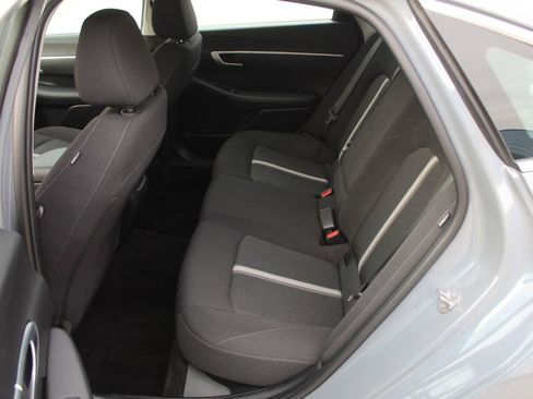 Used 2025 Hyundai Sonata SEL FWD image 12