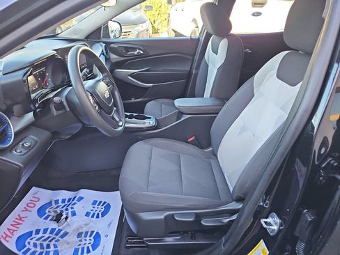 Used 2024 Chevrolet Trax LS FWD image 10
