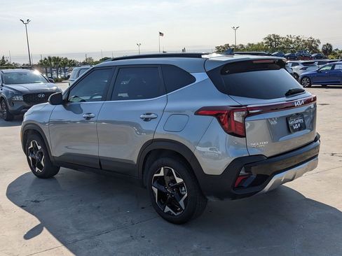 Certified 2025 Kia Seltos EX w/ EX Sunroof Package FWD image 6