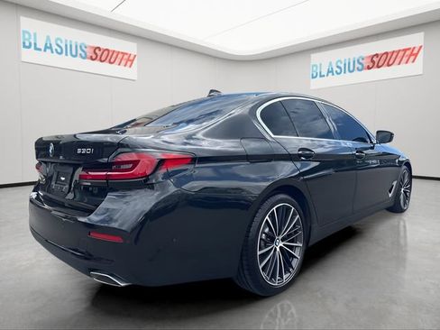 Used 2023 BMW 530i xDrive w/ Premium Package AWD/4WD image 3