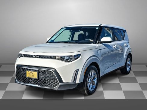 Used 2024 Kia Soul LX w/ Option Group 015 image 3