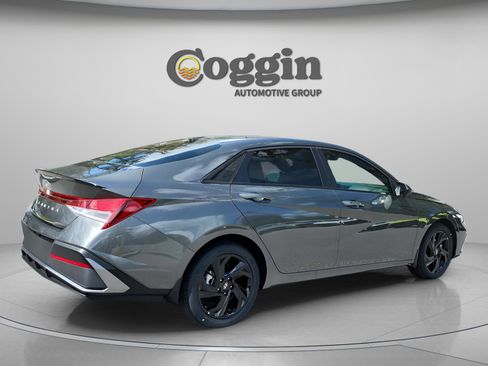 New 2026 Hyundai Elantra Sport image 6