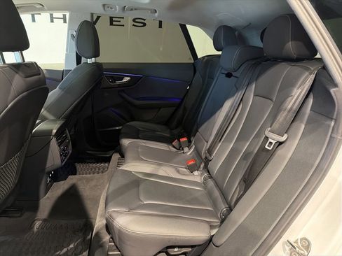 Used 2019 Audi Q8 Premium Plus w/ Premium Plus image 17