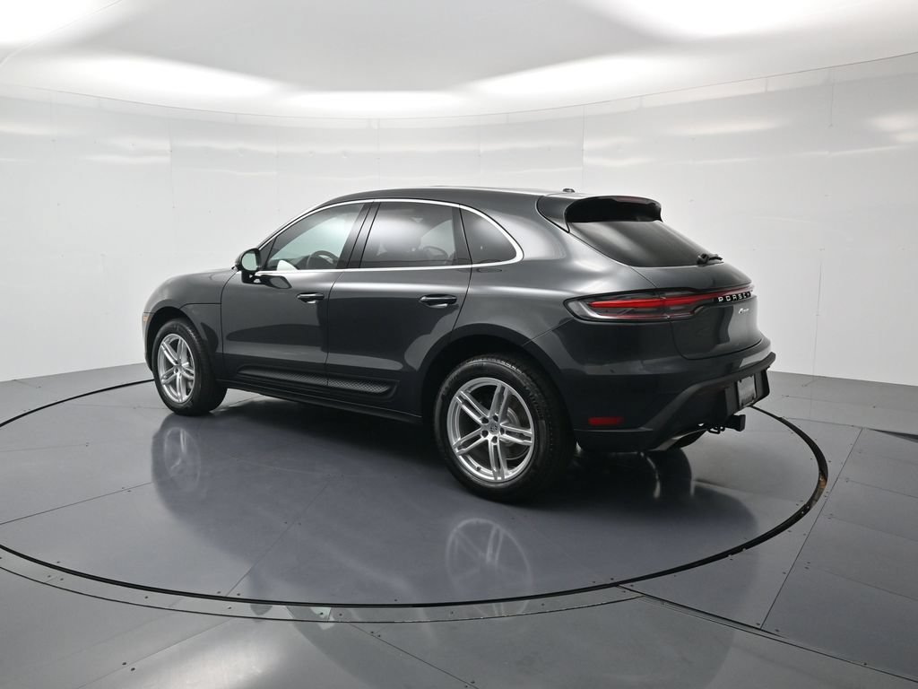 Used 2026 Porsche Macan AWD/4WD image 3